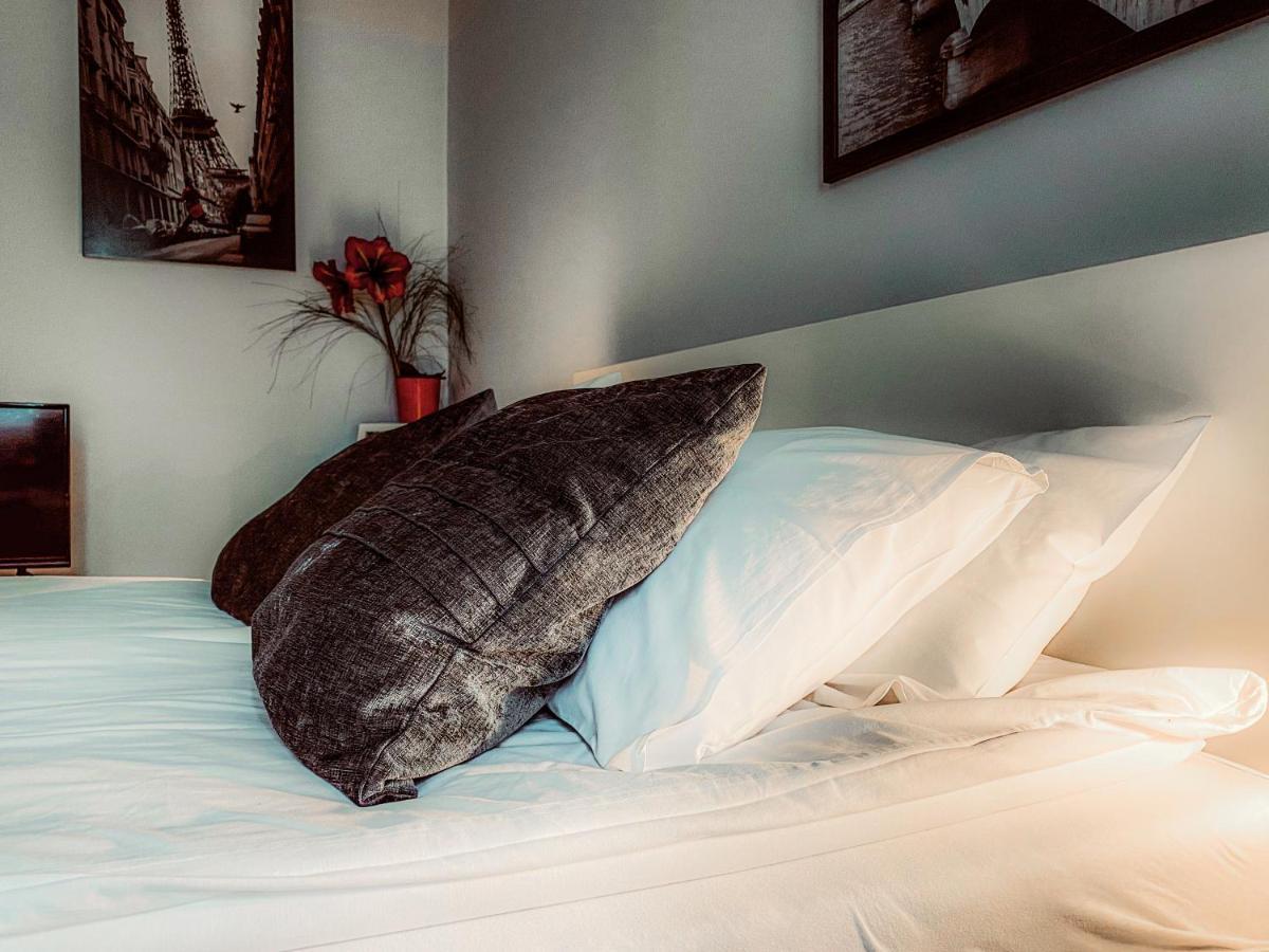 Next To Wawel Castle, Vistula River & Old Town Cracow Apartment Krakow